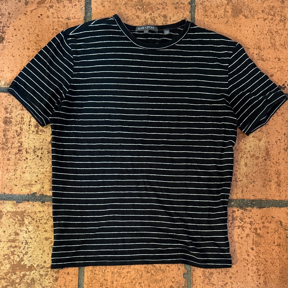 Slate & Stone Men’s Black-White Stripes Short Sleeve